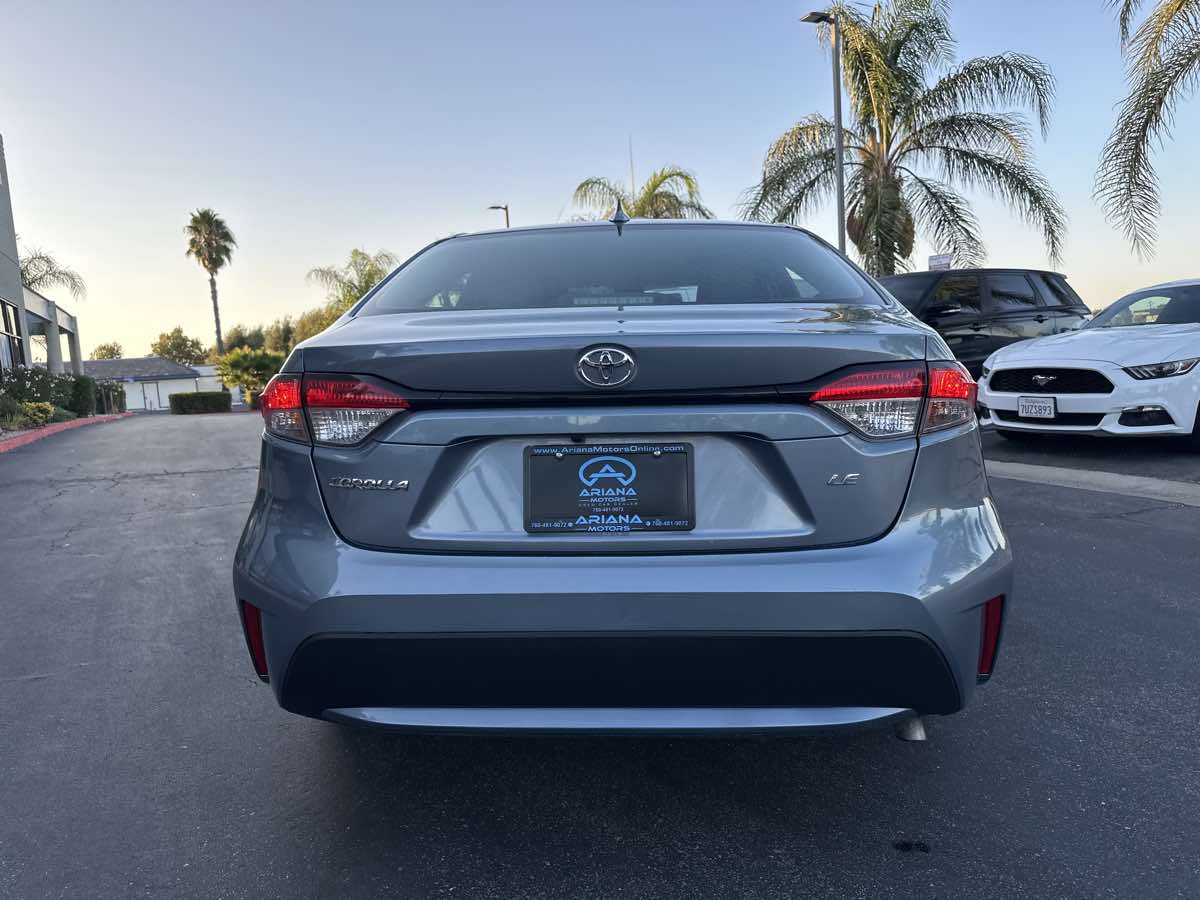 2022 Toyota Corolla LE photo 10