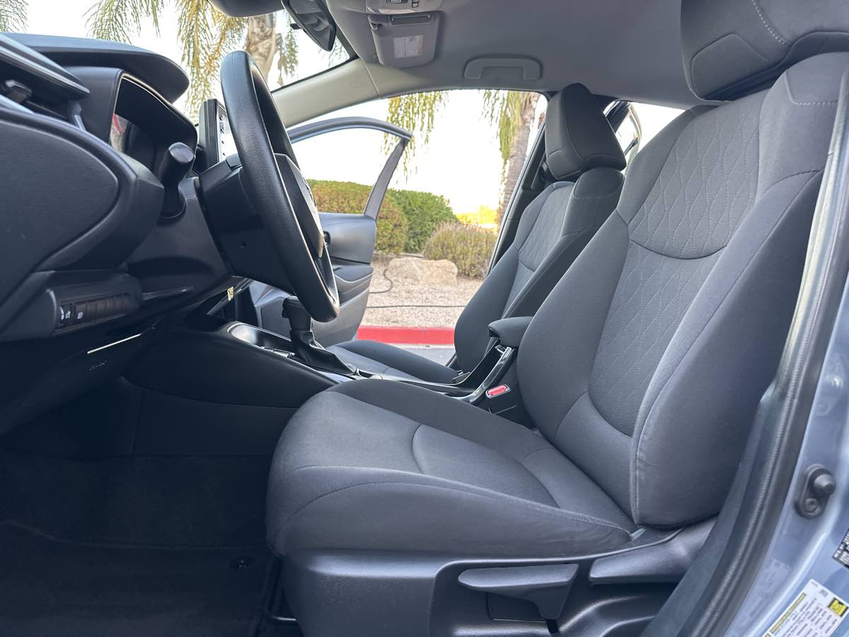 2022 Toyota Corolla LE photo 18