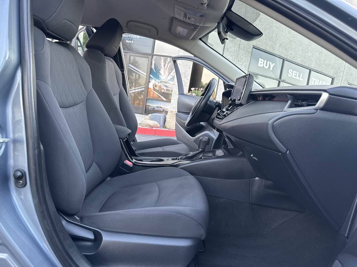 2022 Toyota Corolla LE photo 22