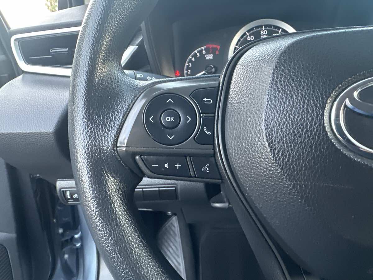 2022 Toyota Corolla LE photo 34