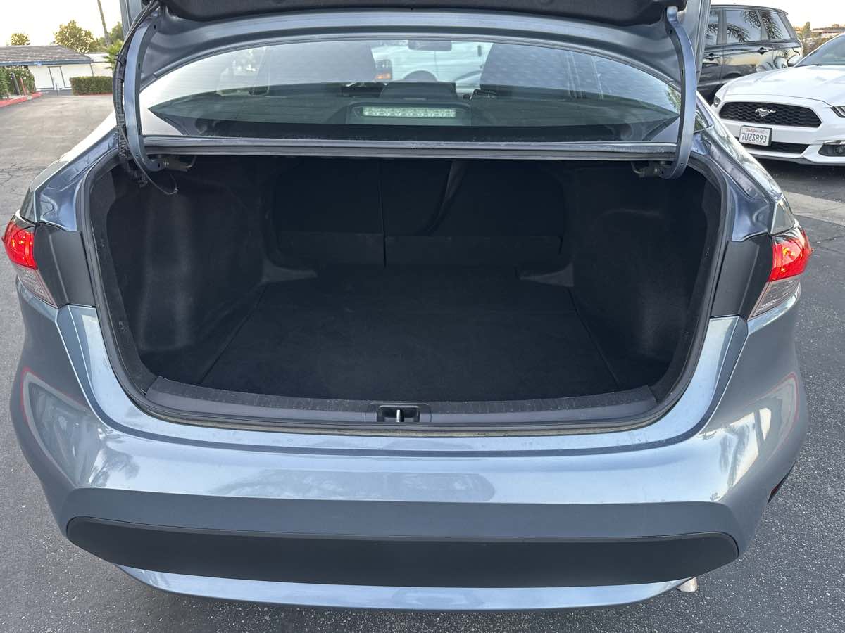 2022 Toyota Corolla LE photo 40