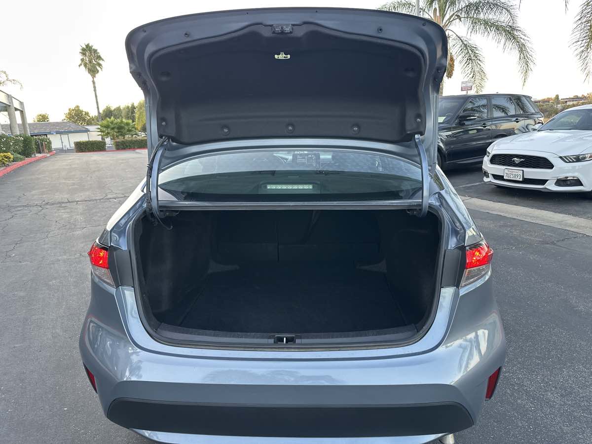 2022 Toyota Corolla LE photo 41