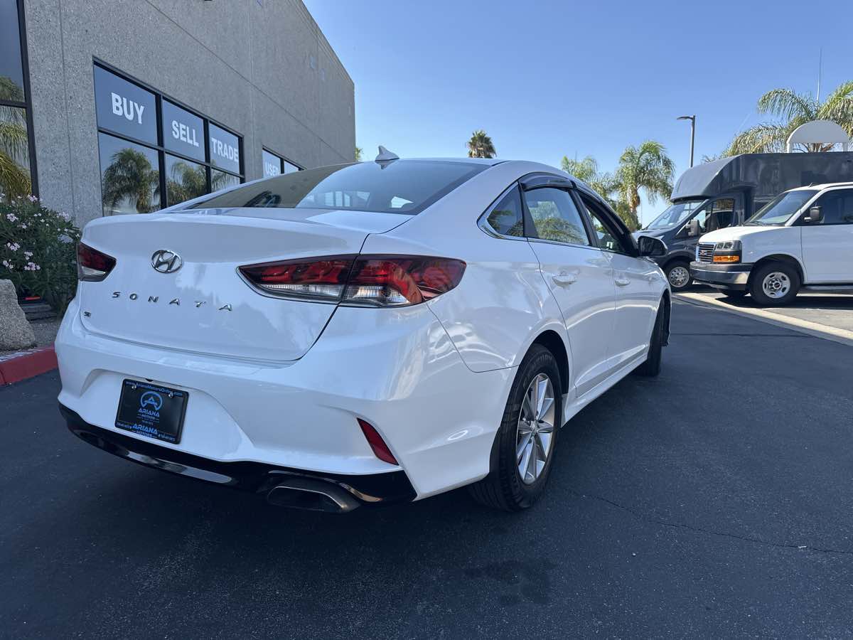 2018 Hyundai Sonata SE photo 3