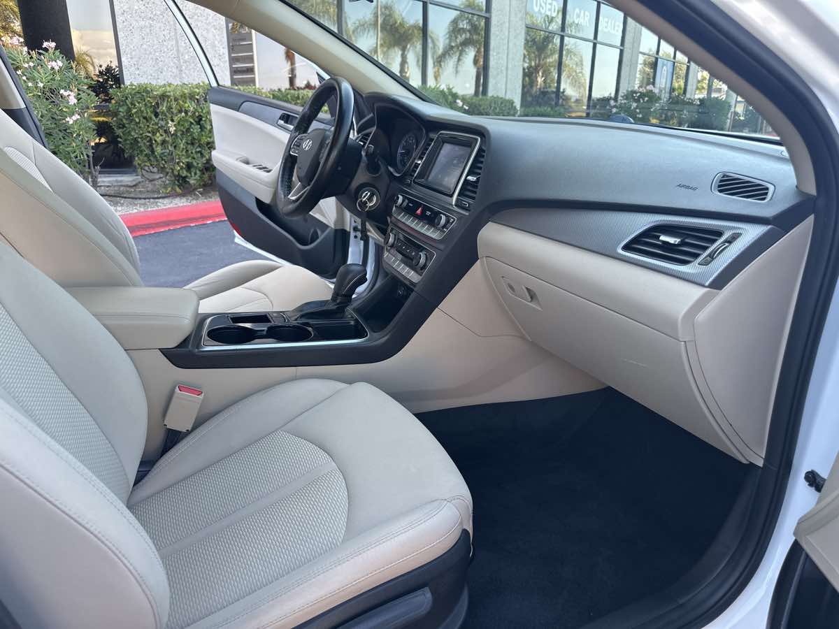 2018 Hyundai Sonata SE photo 17
