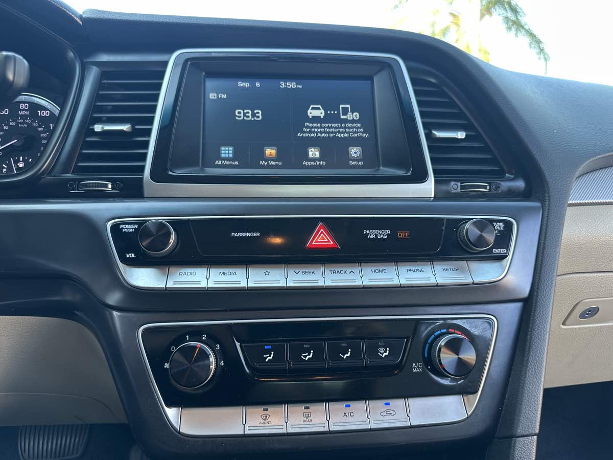 2018 Hyundai Sonata SE photo 23