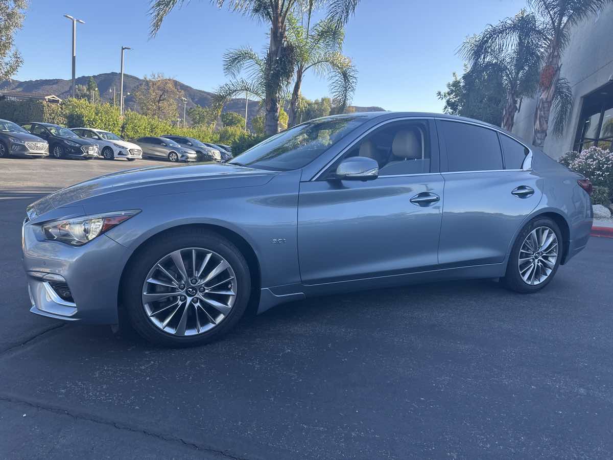 2018 Infiniti Q50 3.0t LUXE photo 12