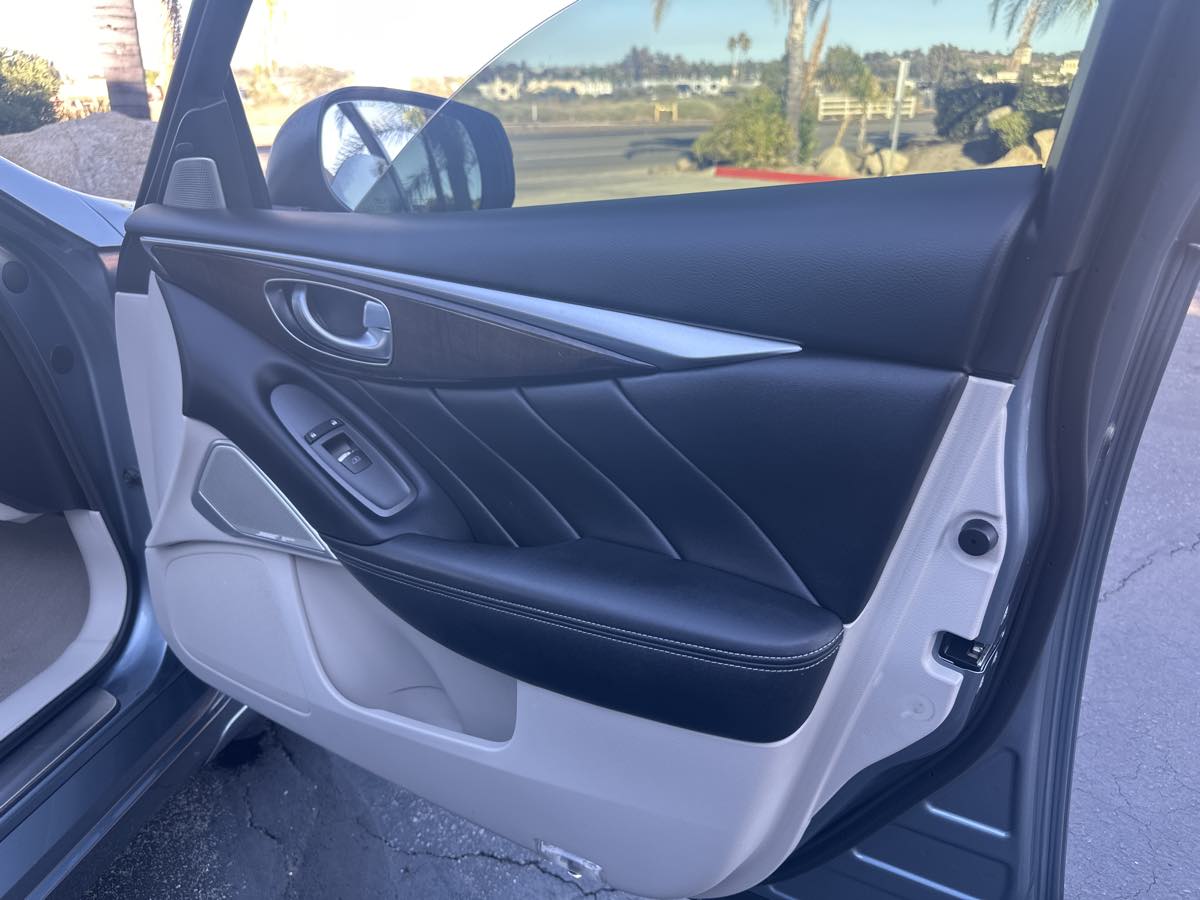 2018 Infiniti Q50 3.0t LUXE photo 30