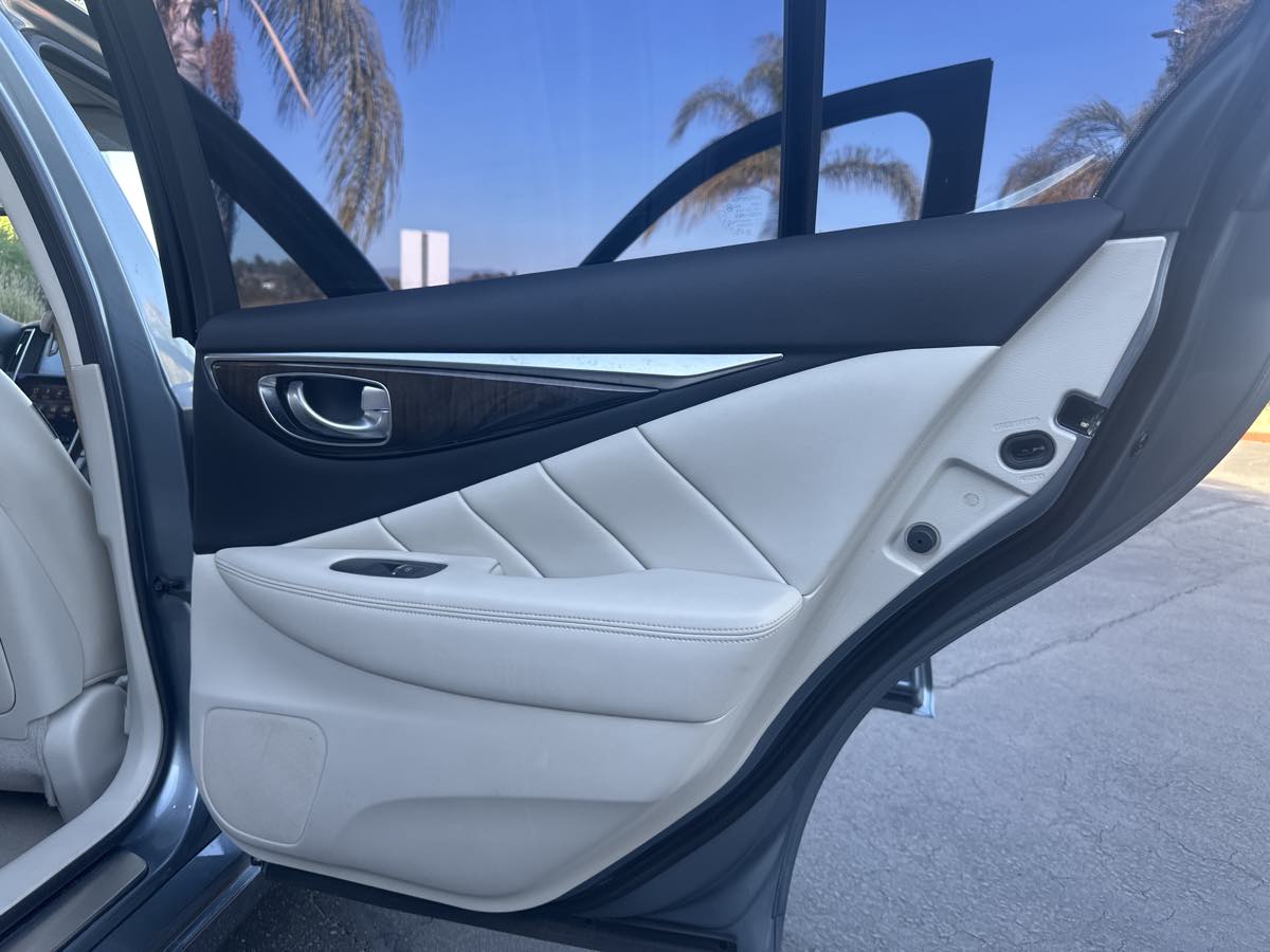 2018 Infiniti Q50 3.0t LUXE photo 31