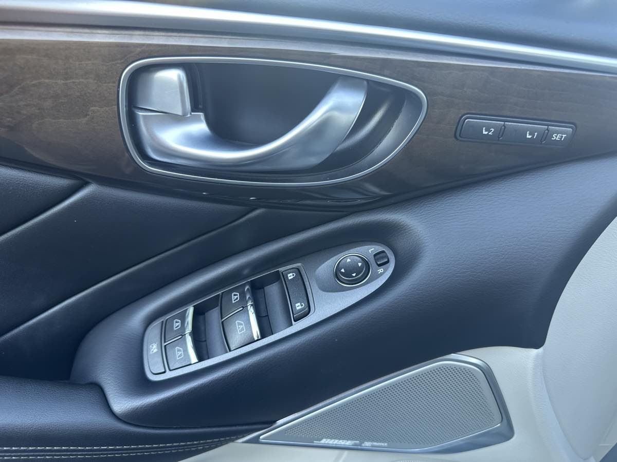 2018 Infiniti Q50 3.0t LUXE photo 33
