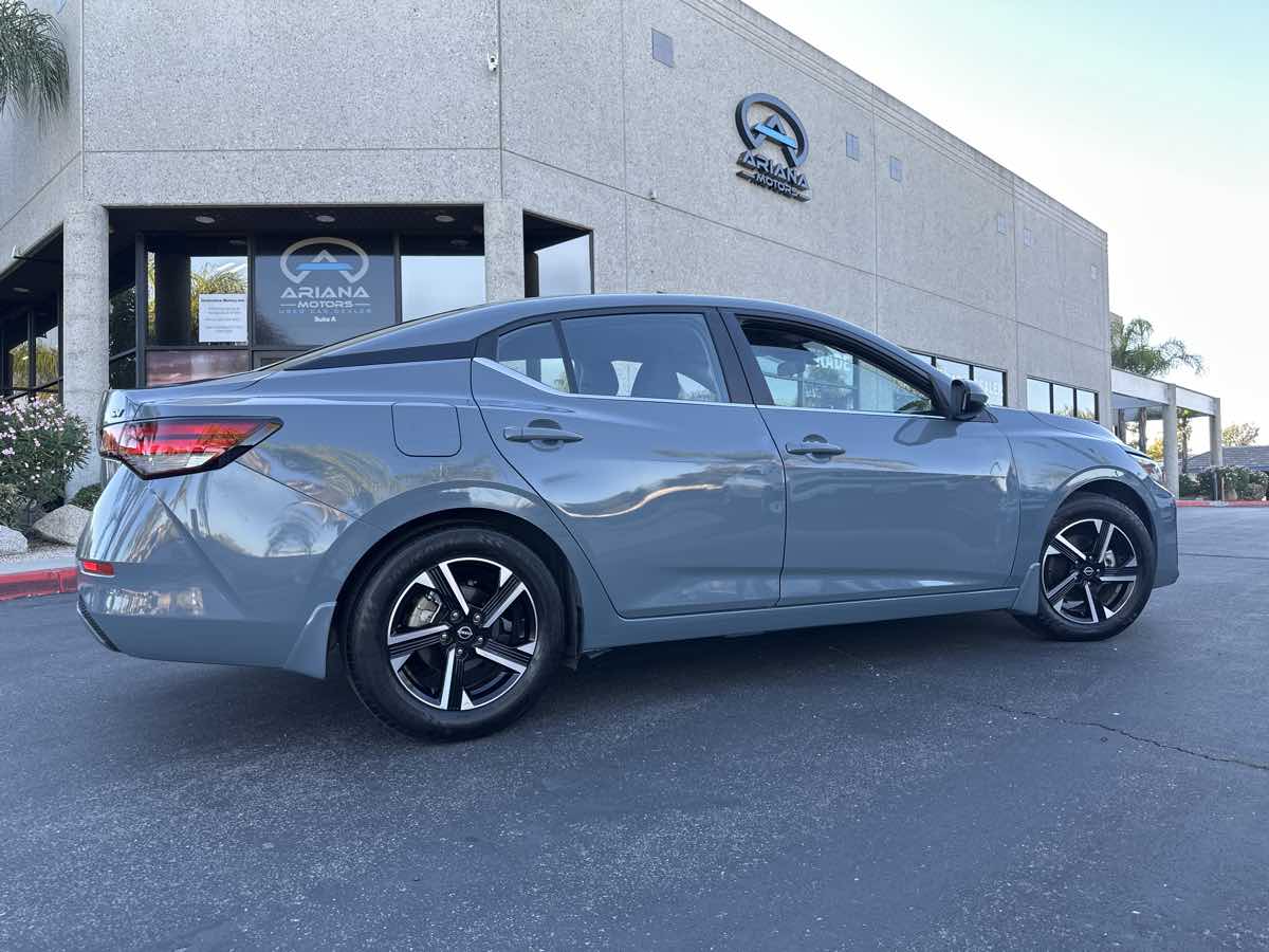 2024 Nissan Sentra SV photo 12