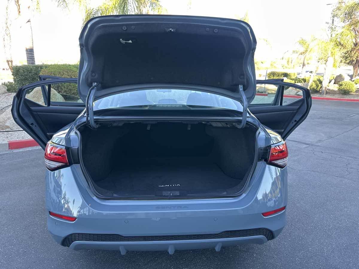 2024 Nissan Sentra SV photo 40