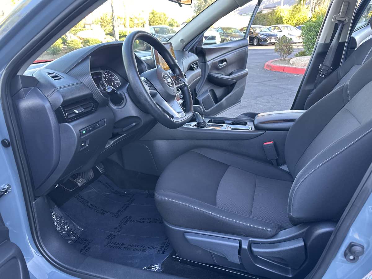2024 Nissan Sentra SV photo 25