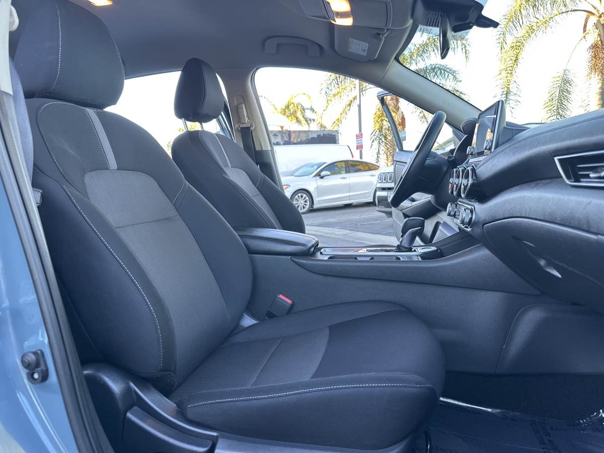 2024 Nissan Sentra SV photo 28