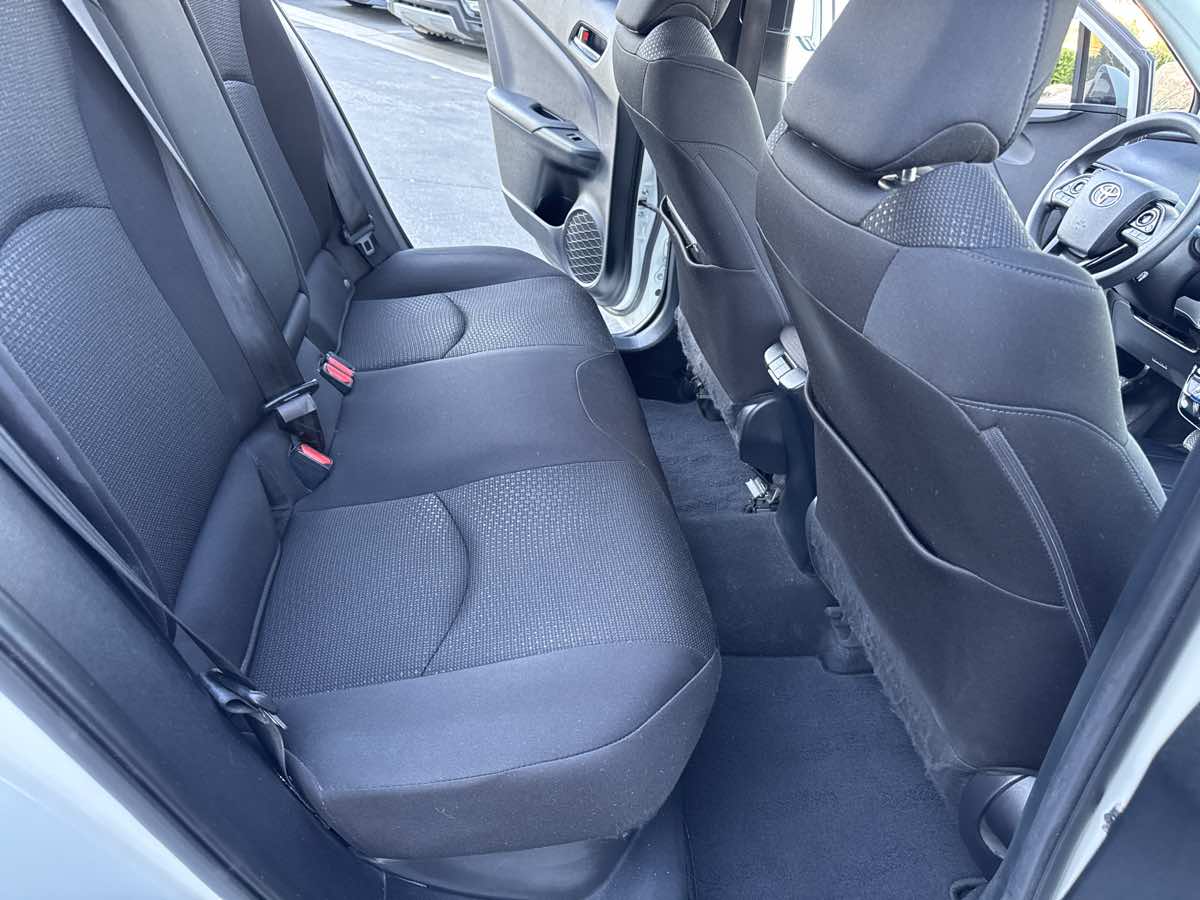 2019 Toyota Prius L Eco photo 25