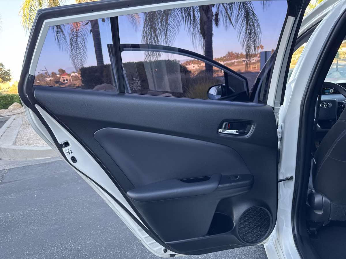 2019 Toyota Prius L Eco photo 30