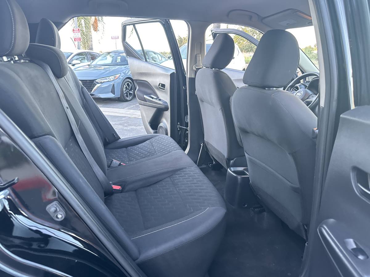 2021 Nissan Kicks S photo 24