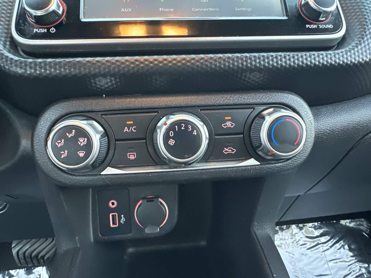 2021 Nissan Kicks S photo 29