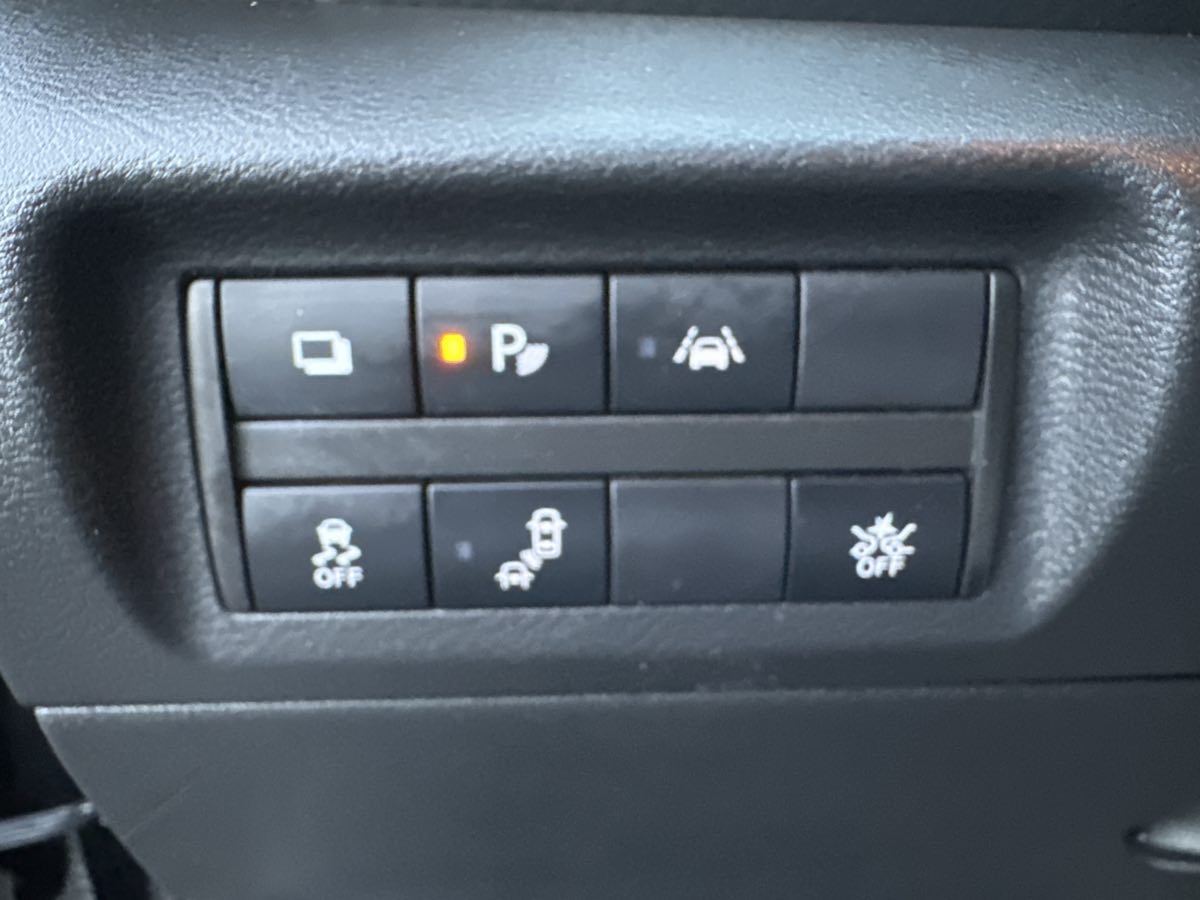 2021 Nissan Kicks S photo 31