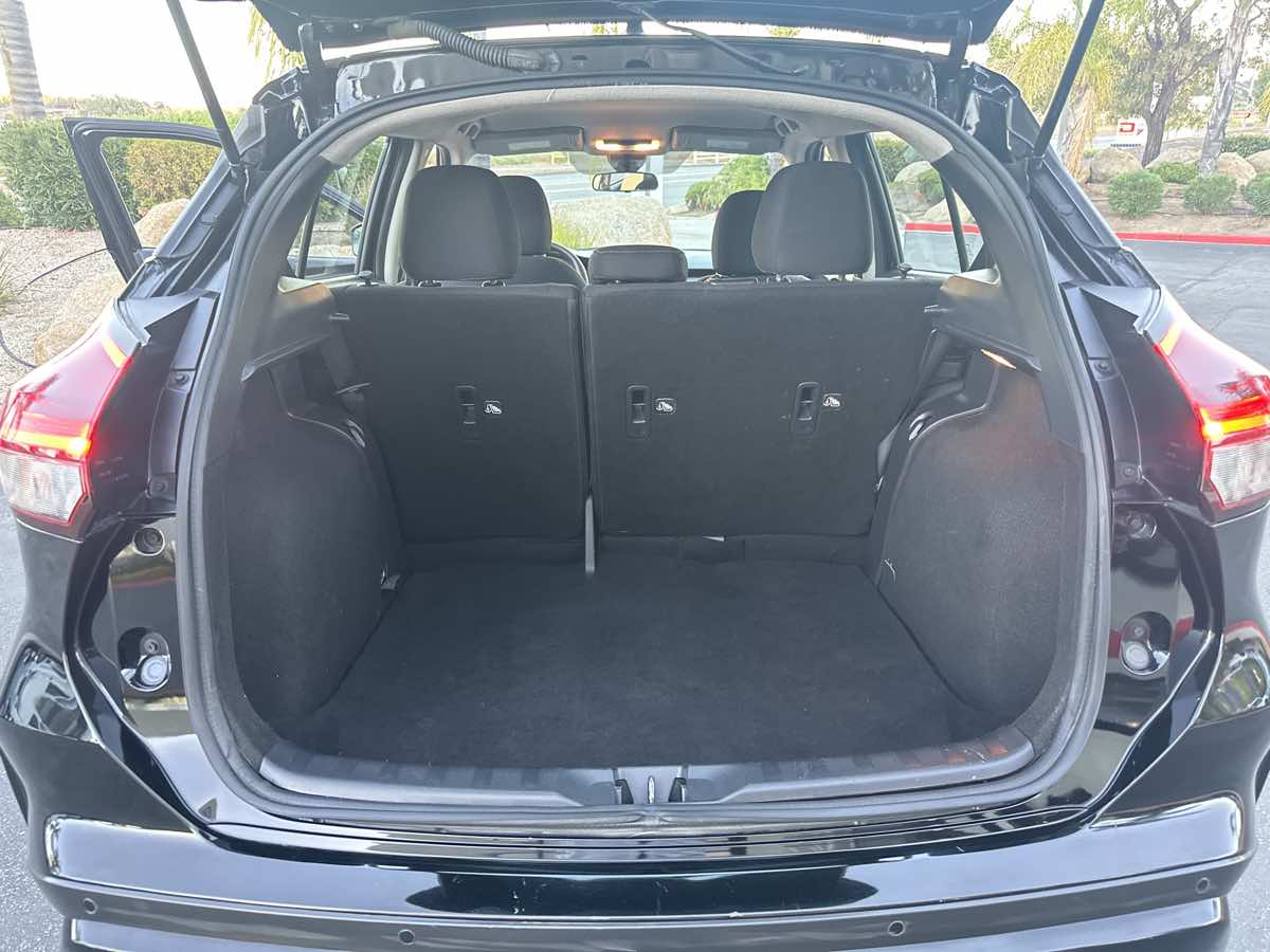 2021 Nissan Kicks S photo 35