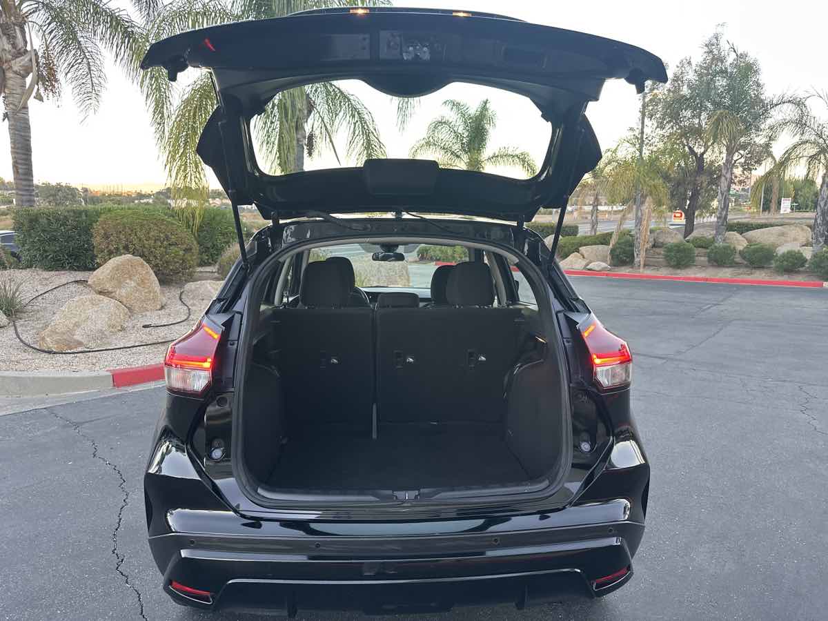 2021 Nissan Kicks S photo 36