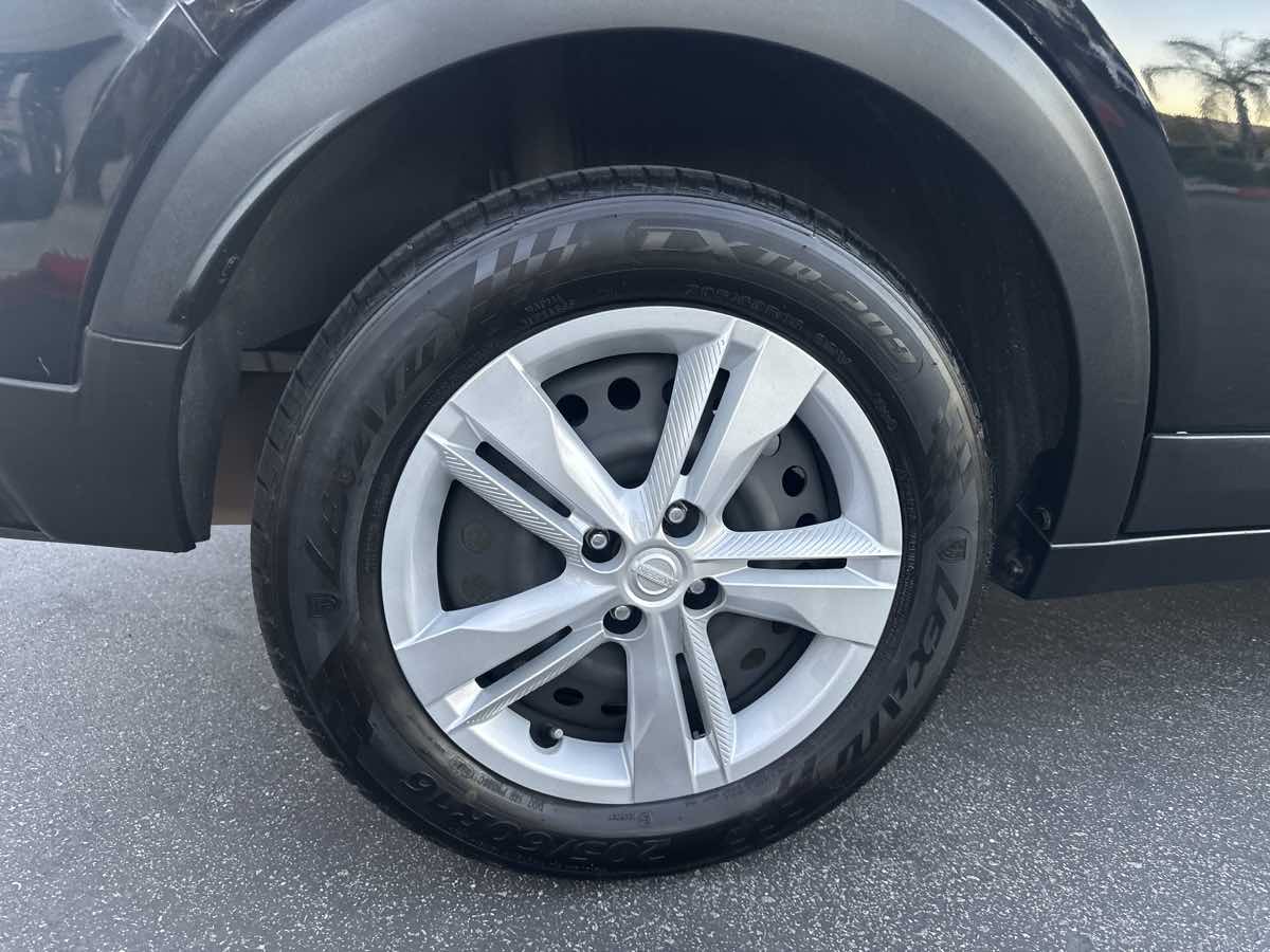 2021 Nissan Kicks S photo 39