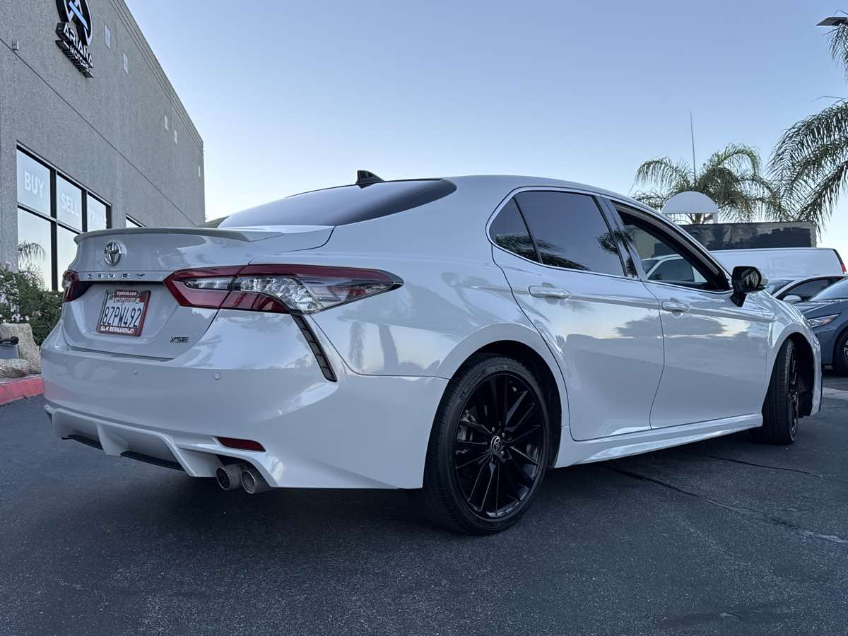 2022 Toyota Camry XSE V6 photo 3