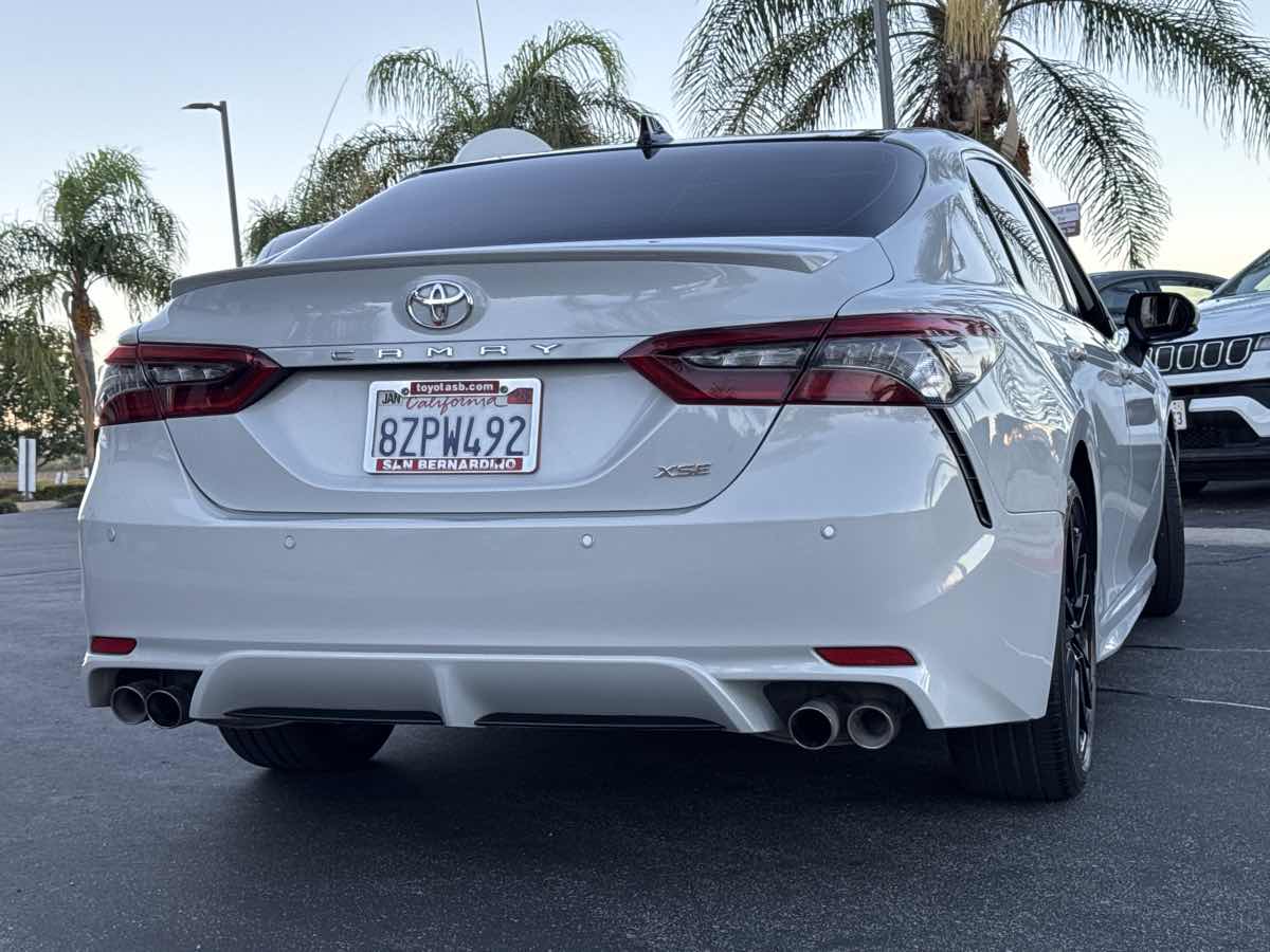 2022 Toyota Camry XSE V6 photo 8