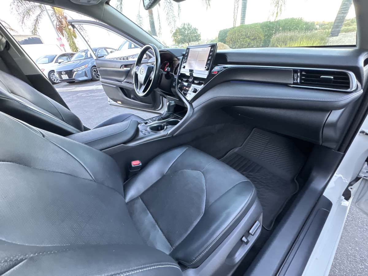 2022 Toyota Camry XSE V6 photo 13