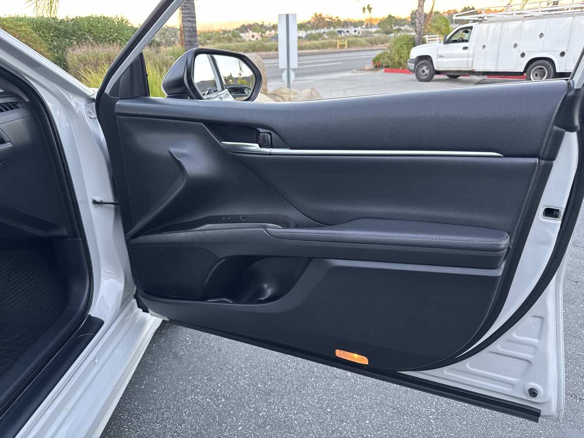 2022 Toyota Camry XSE V6 photo 30