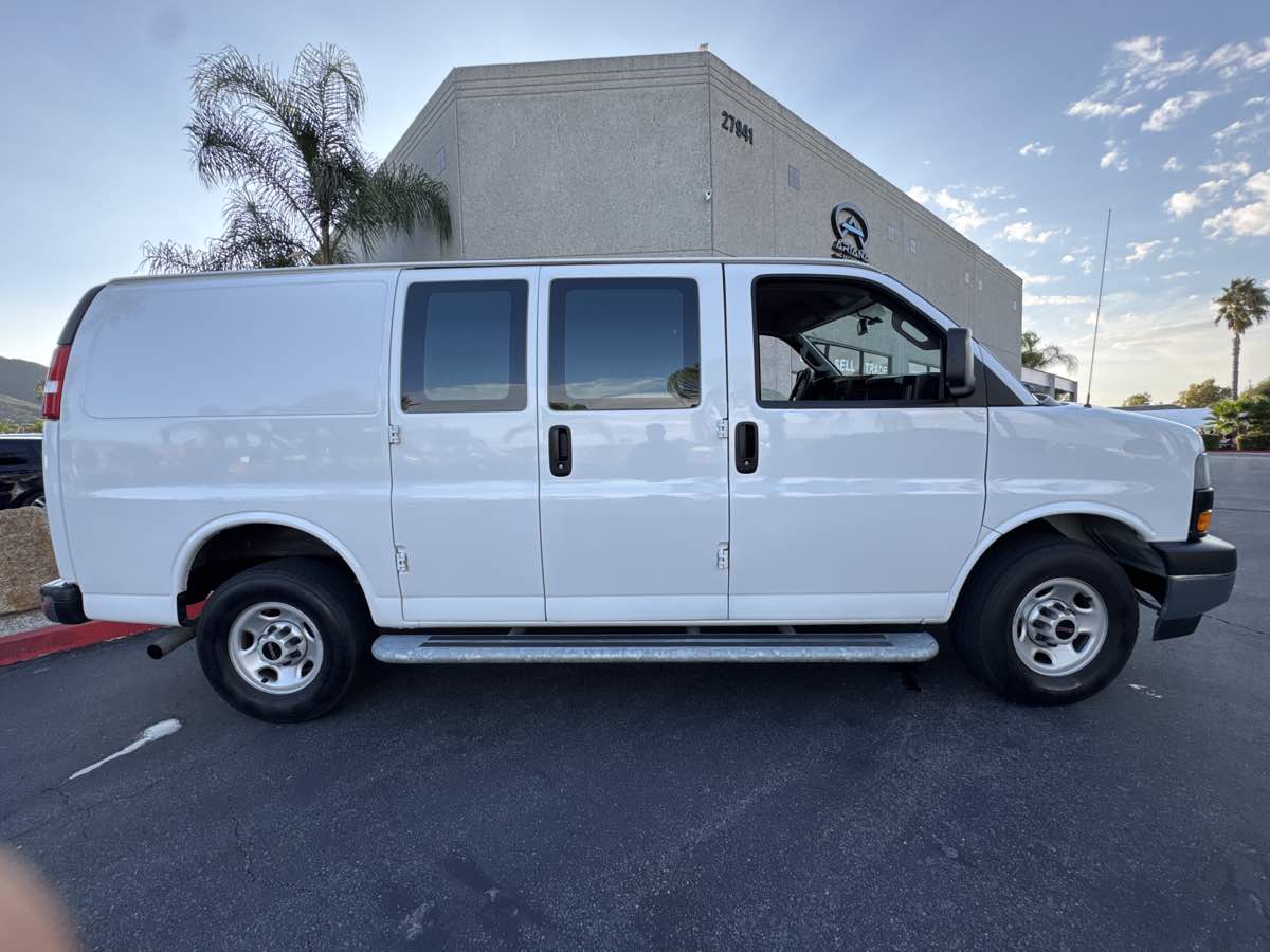2023 Gmc Savana 2500 Cargo photo 10