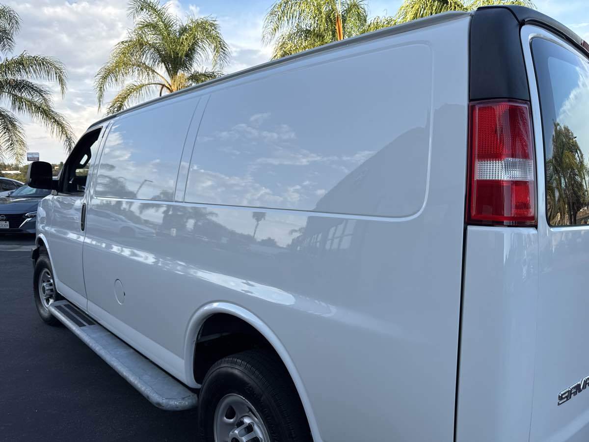 2023 Gmc Savana 2500 Cargo photo 2