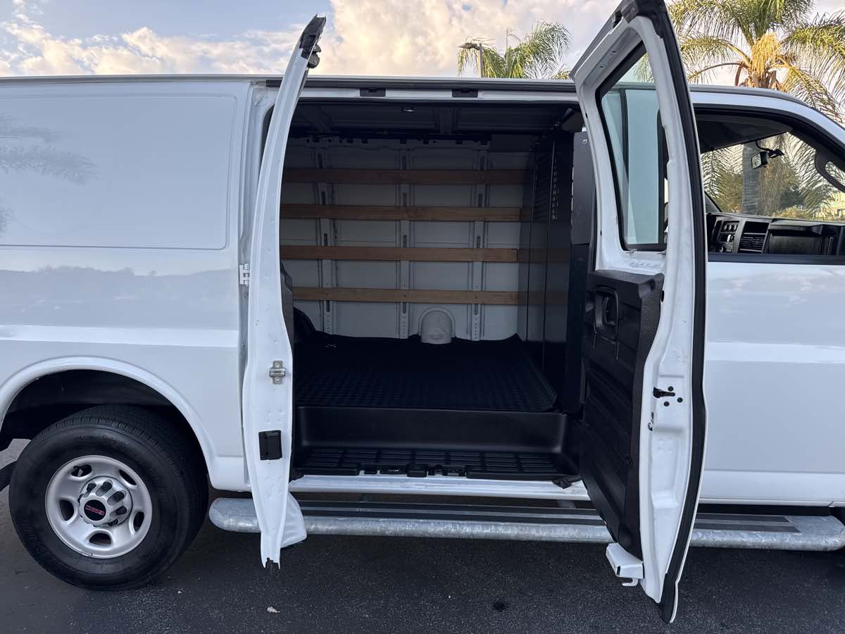 2023 Gmc Savana 2500 Cargo photo 16