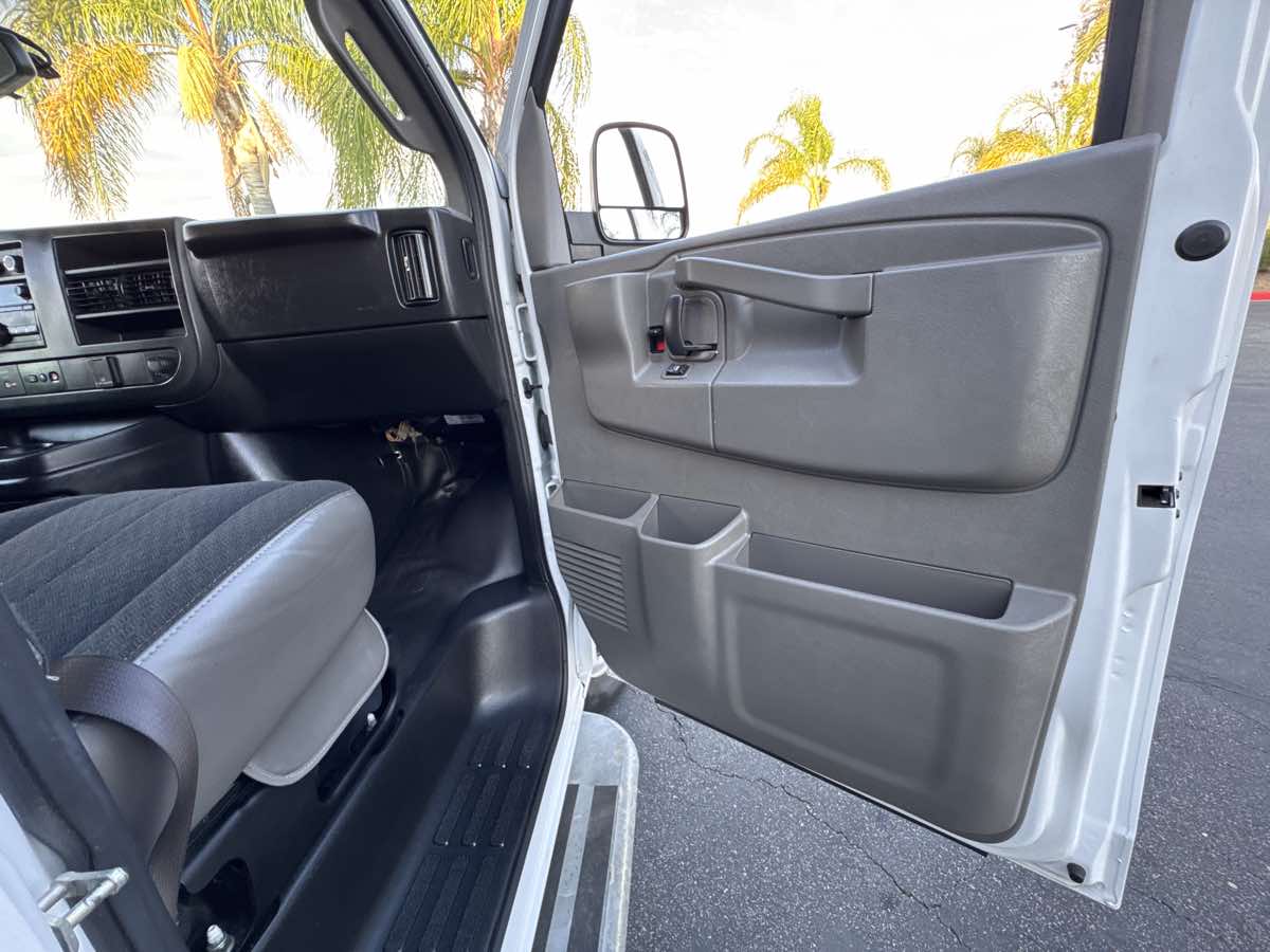 2023 Gmc Savana 2500 Cargo photo 17
