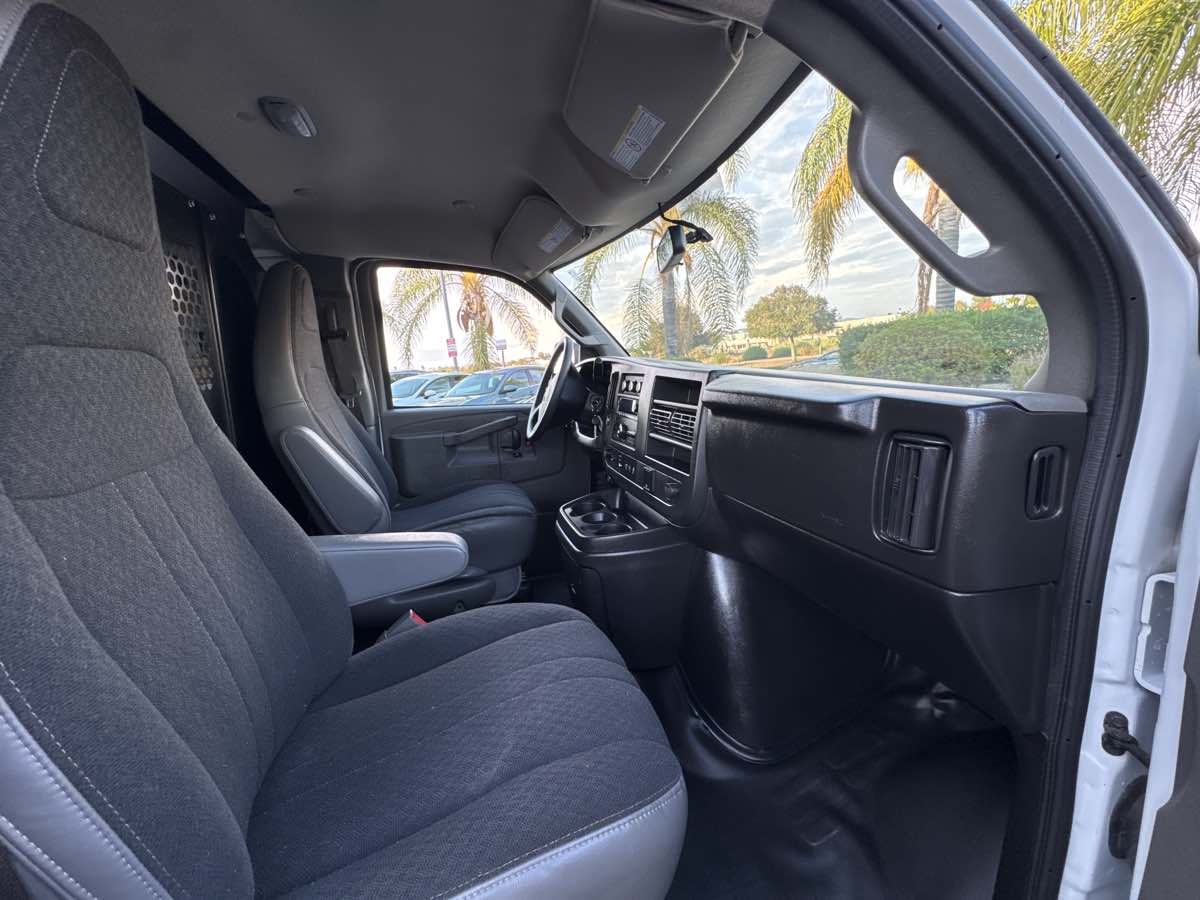 2023 Gmc Savana 2500 Cargo photo 18