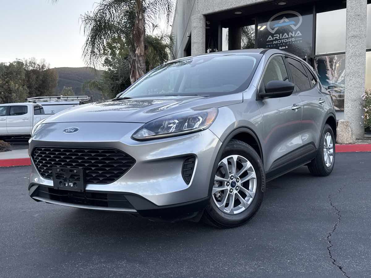 2022 Ford Escape SE - Photo 2