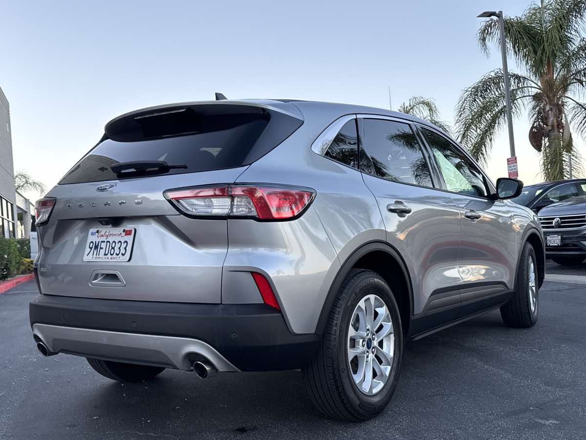 2022 Ford Escape SE - Photo 16