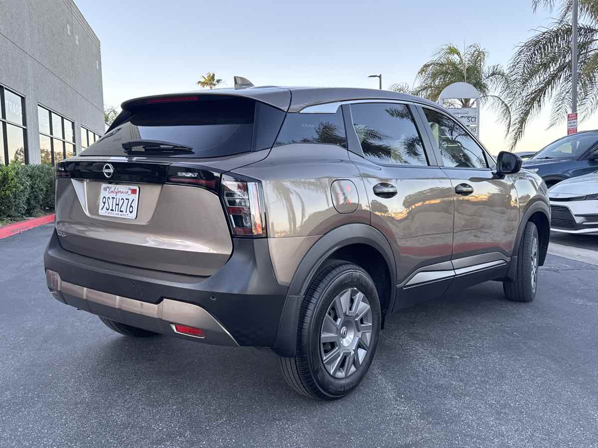 2025 Nissan Kicks S - Photo 5