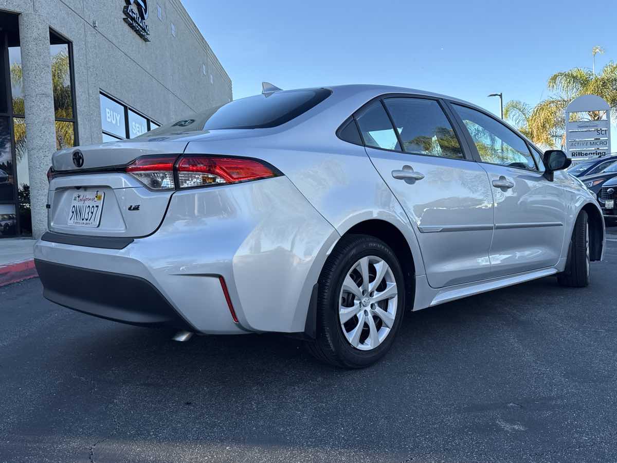 2024 Toyota Corolla LE photo 4