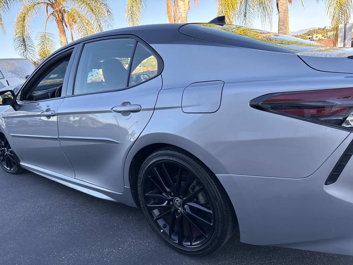 2021 Toyota Camry XSE V6 SE photo 3