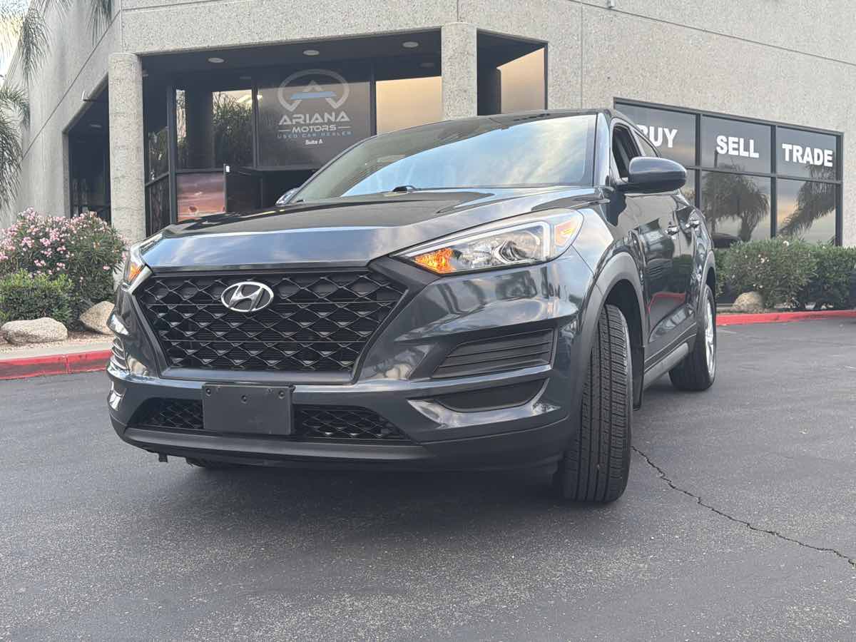 2020 Hyundai Tucson SE photo 3