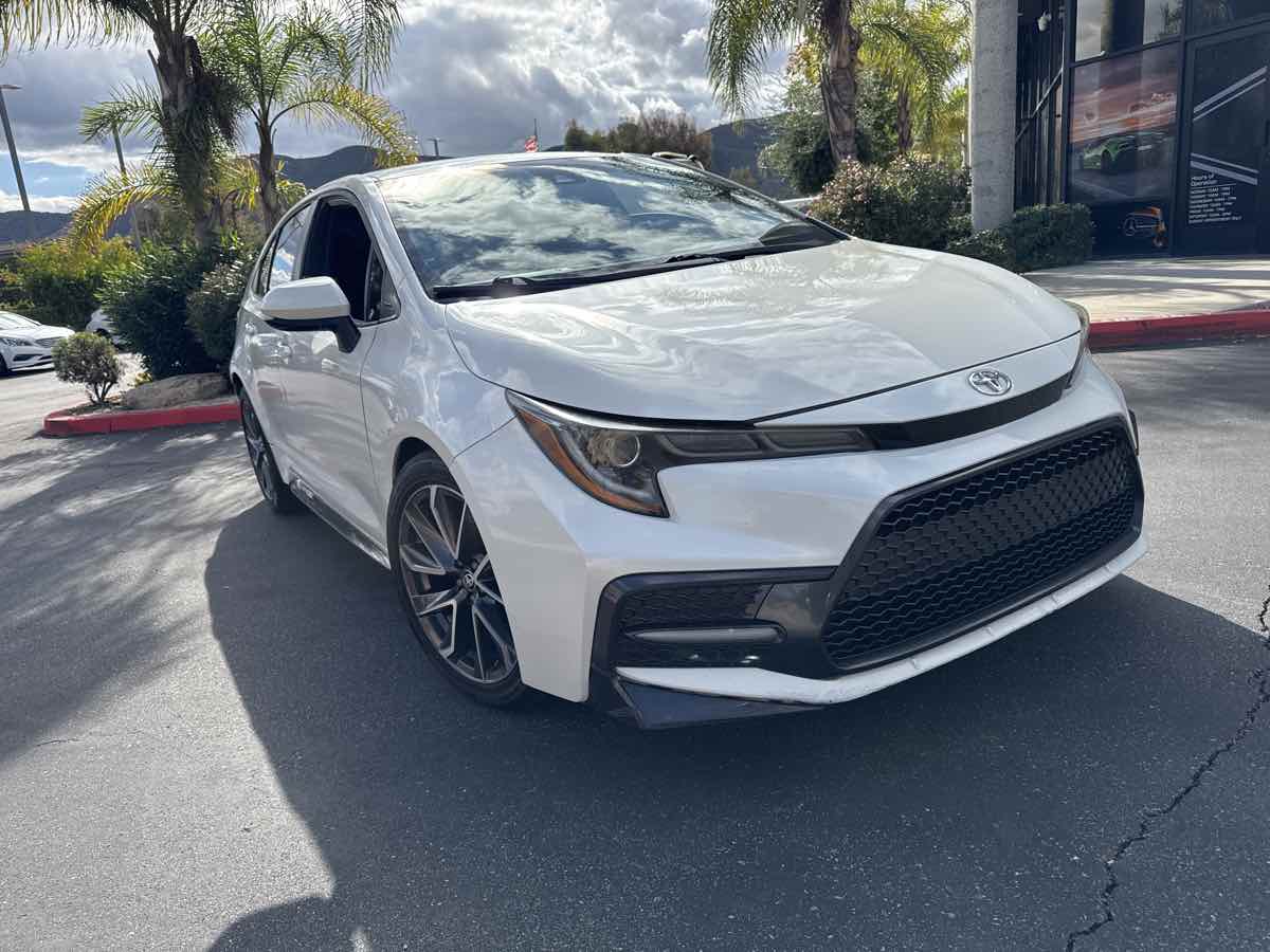 2020 Toyota Corolla SE photo 2