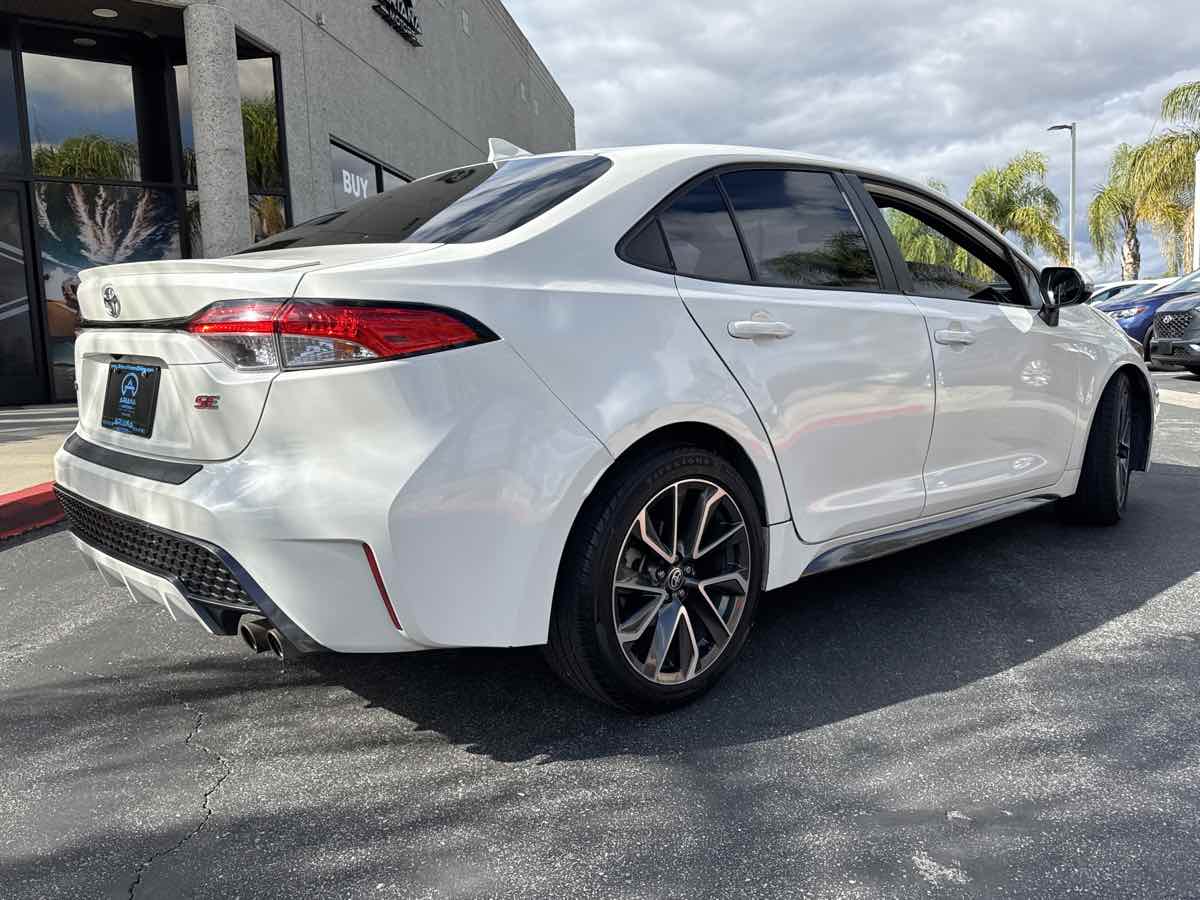 2020 Toyota Corolla SE photo 4