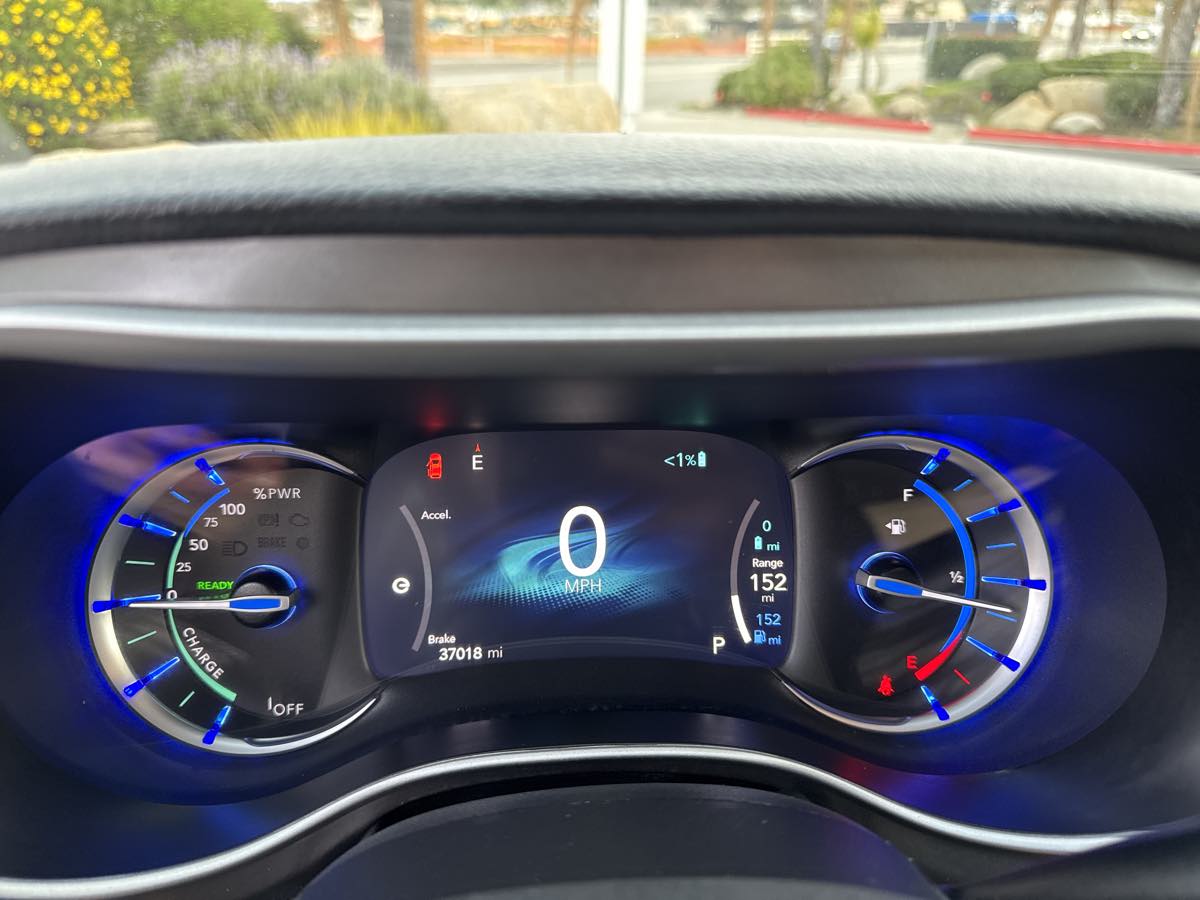 2024 Chrysler Pacifica PHEV Select - Photo 34