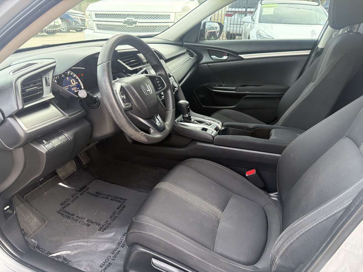 Honda Civic photo 9