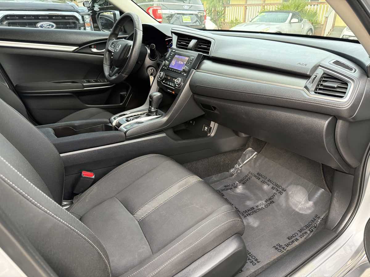 Honda Civic photo 24