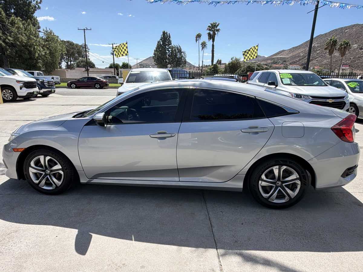 Honda Civic photo 2