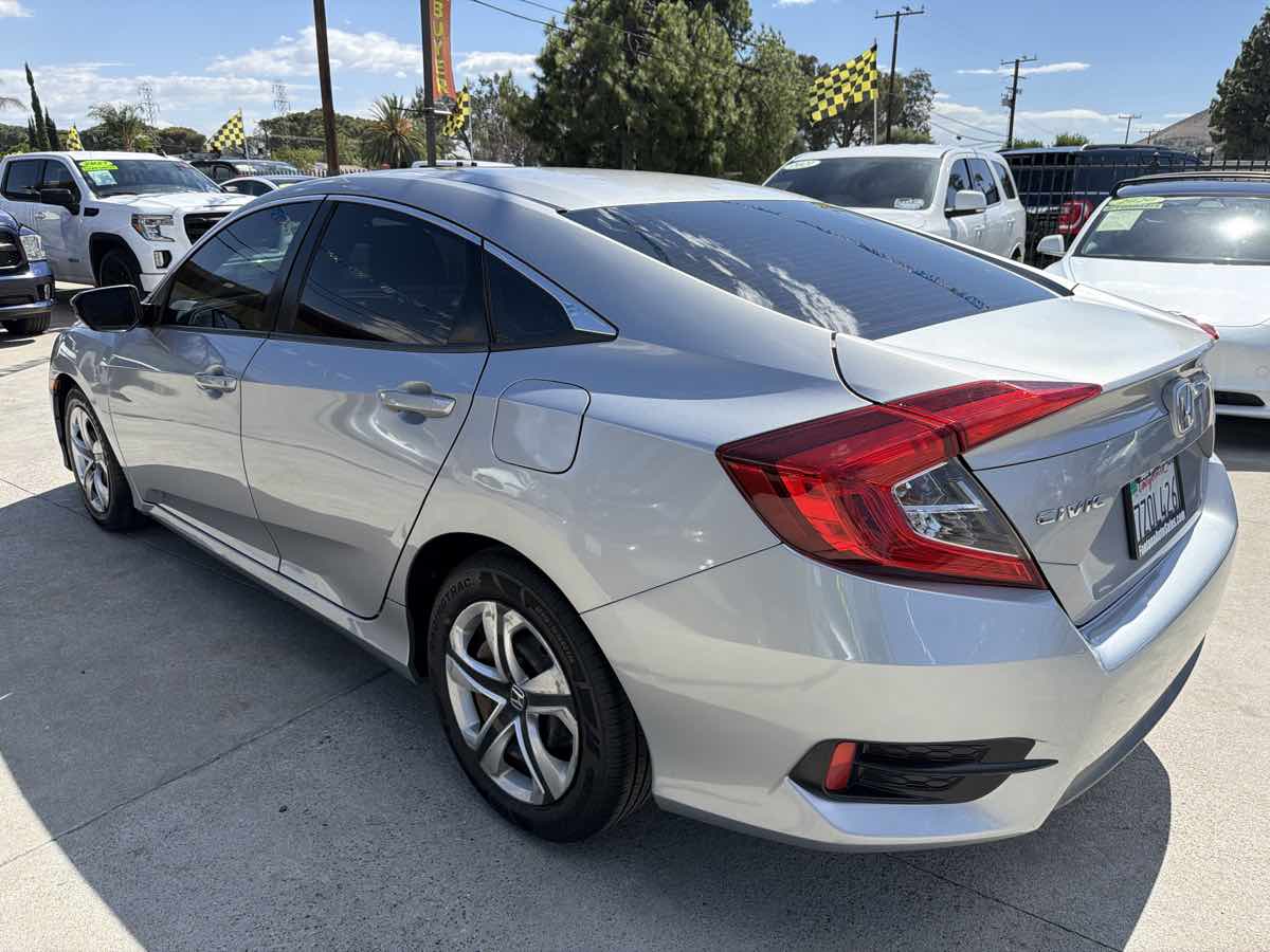 Honda Civic photo 3