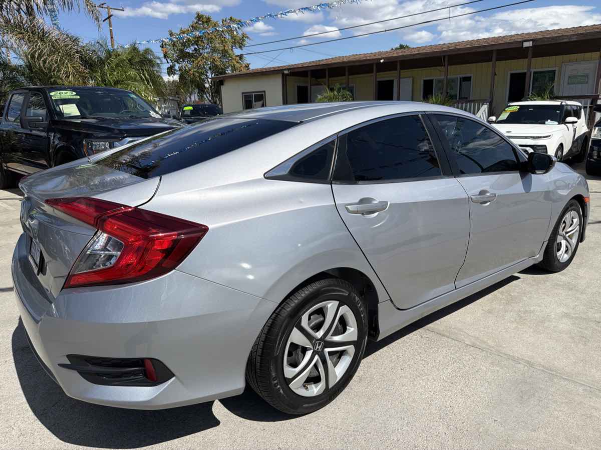 Honda Civic photo 5