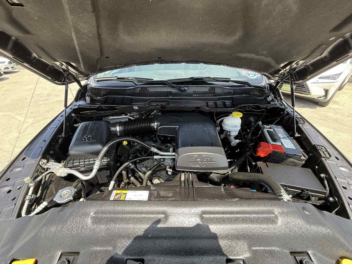 2023 RAM Ram 1500 Classic SLT - Photo 6