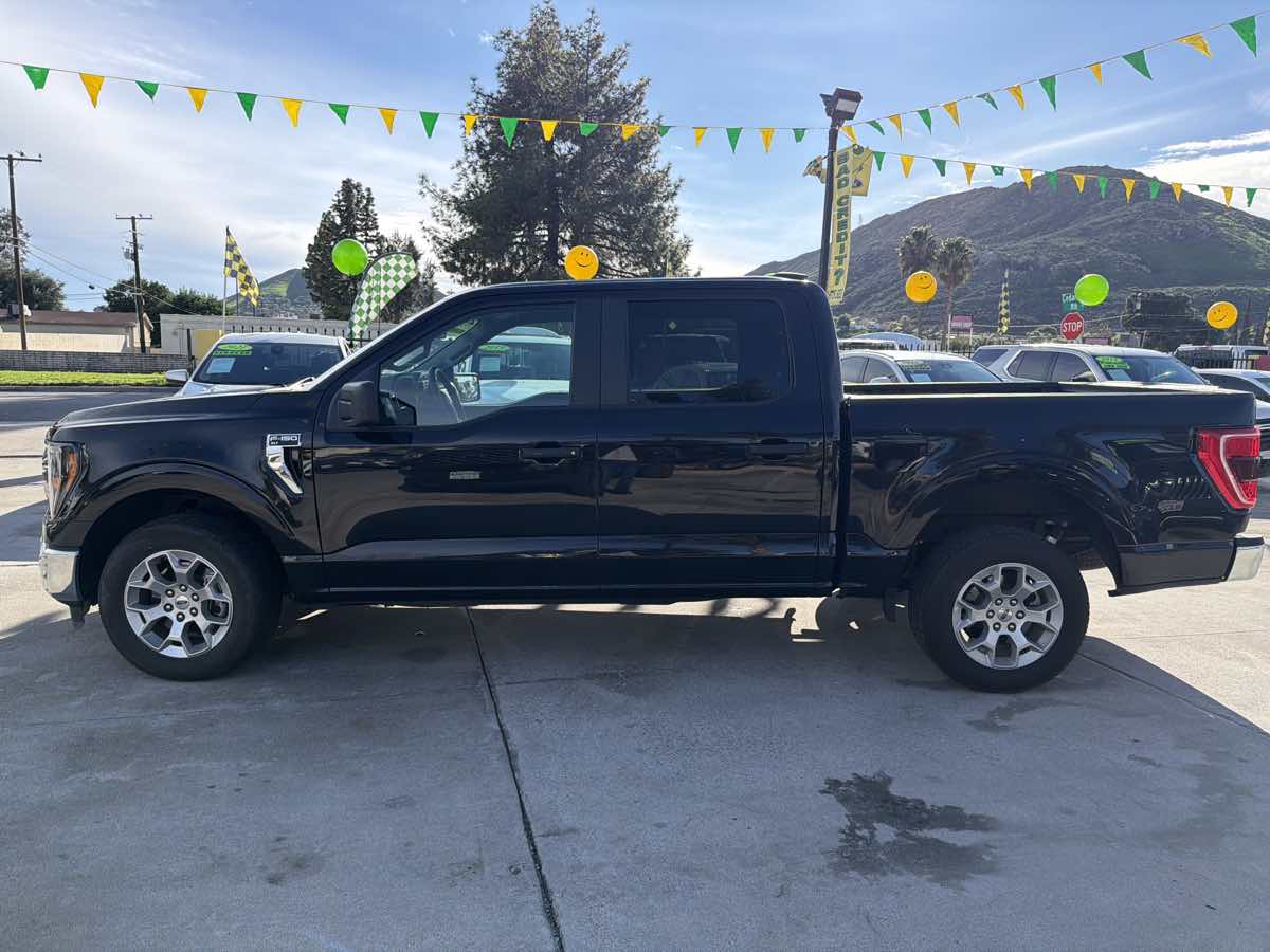 Ford F-150 photo 2